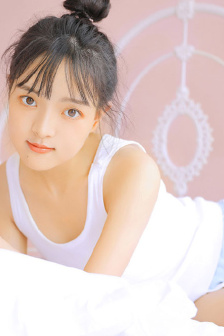 鞭子藤条打屁屁